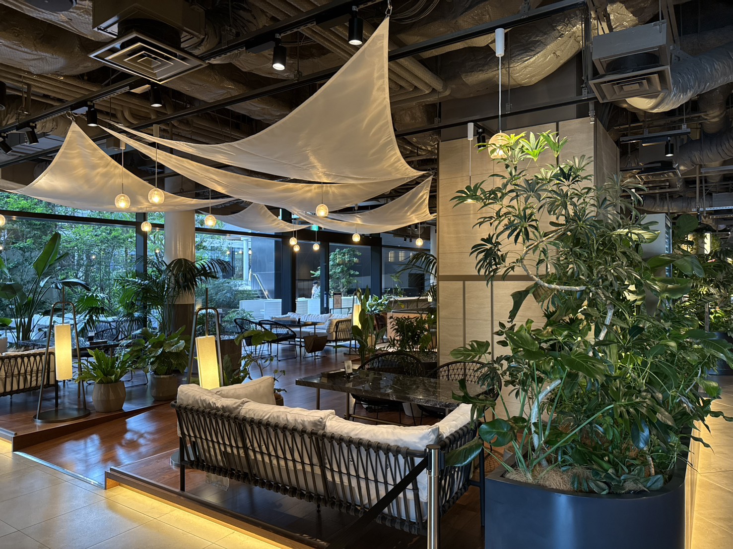 ブルーフロント芝浦（GREEN / CANAL DINING HALL）
